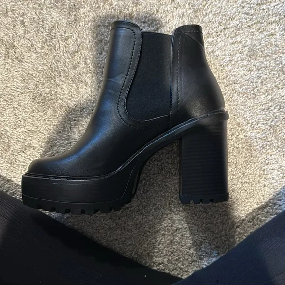 Soda brand platform boots - Picture 3 of 3
